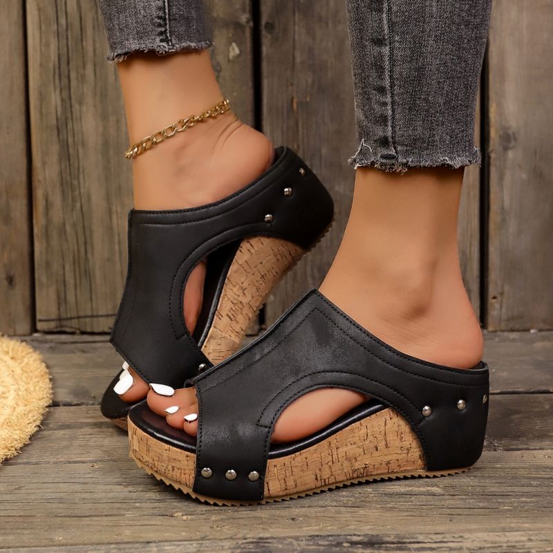 Soft Step Wedge Sandals