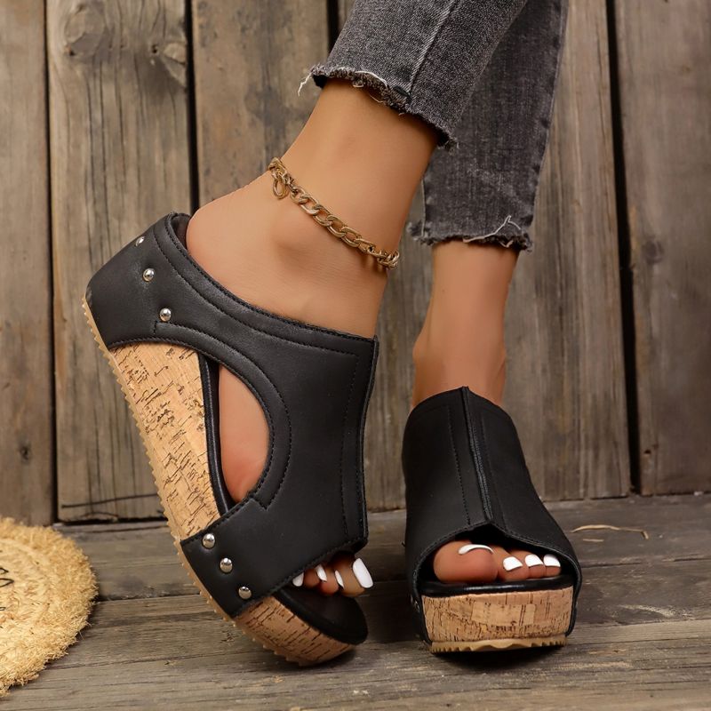 Soft Step Wedge Sandals