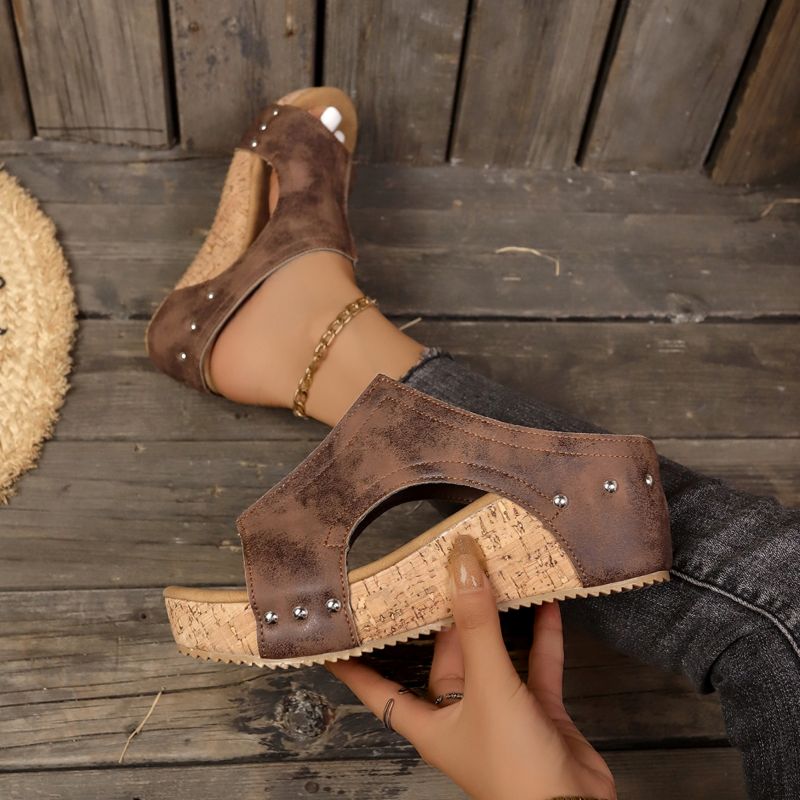 Soft Step Wedge Sandals