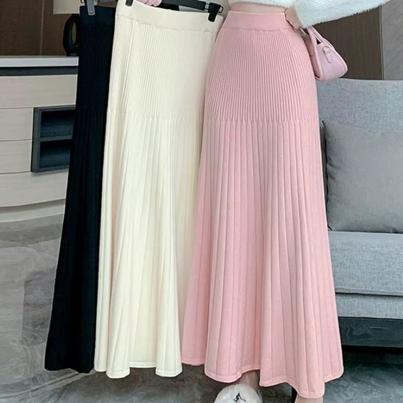 KnitFlow Pleated Skirt