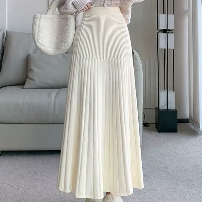 KnitFlow Pleated Skirt