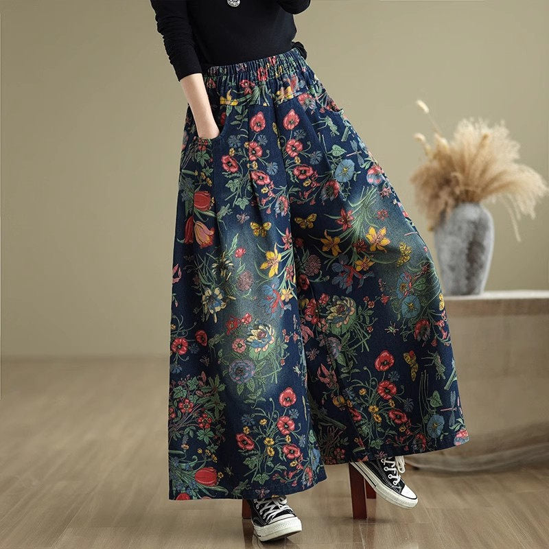 Floral Pleated Wide-Leg Pants