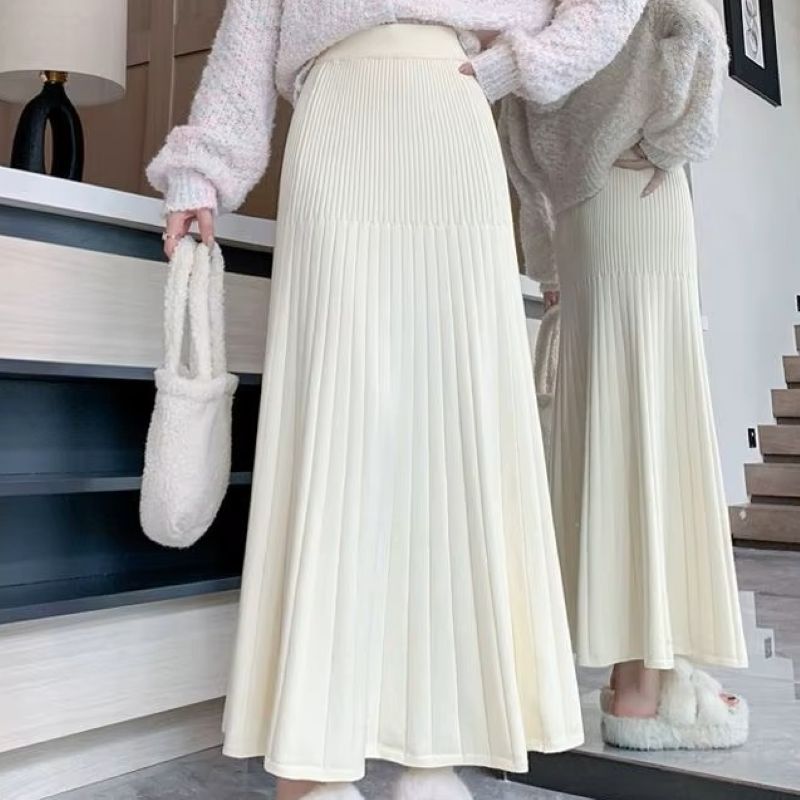 KnitFlow Pleated Skirt