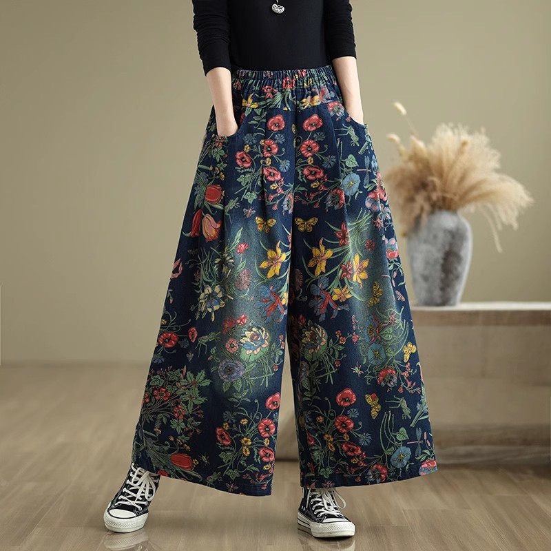 Floral Pleated Wide-Leg Pants