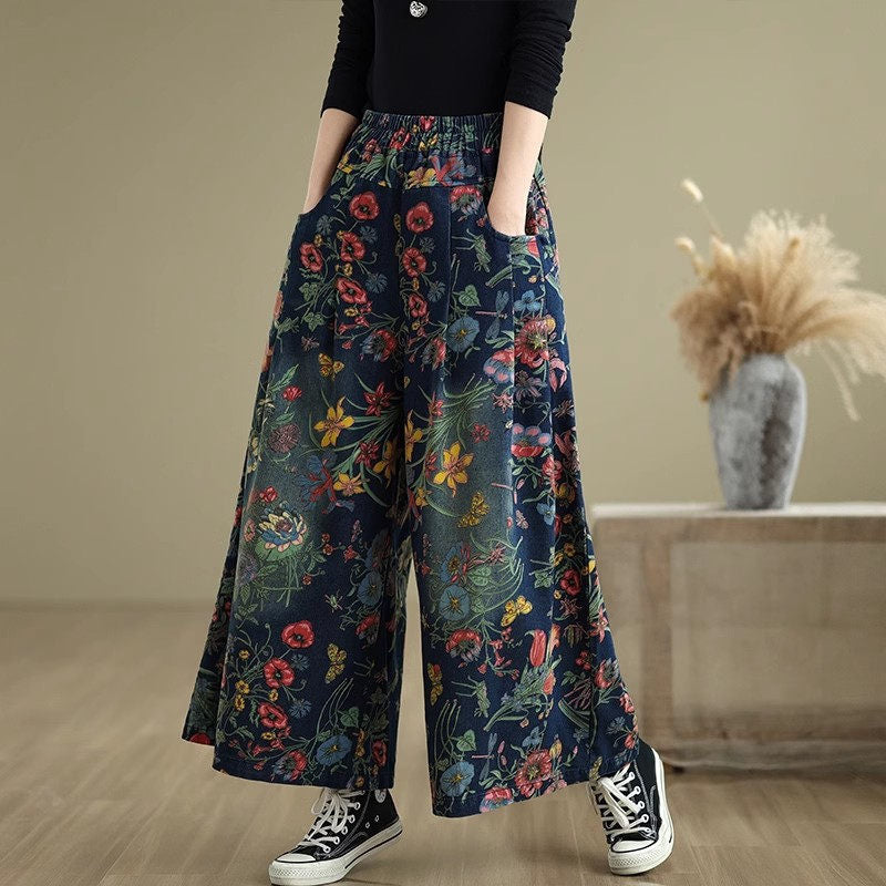 Floral Pleated Wide-Leg Pants